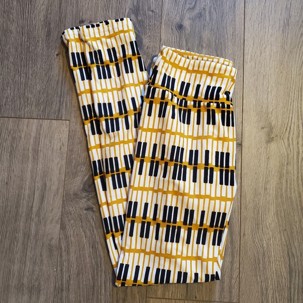 Lularoe leggings piano keys - one size